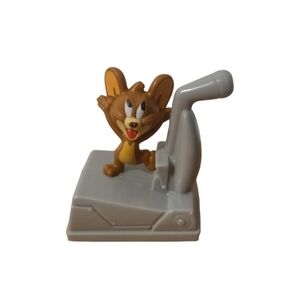 McDonalds Happy Meal 2021 Tom & Jerry Jerry's Vacuum‎ Roller Toy